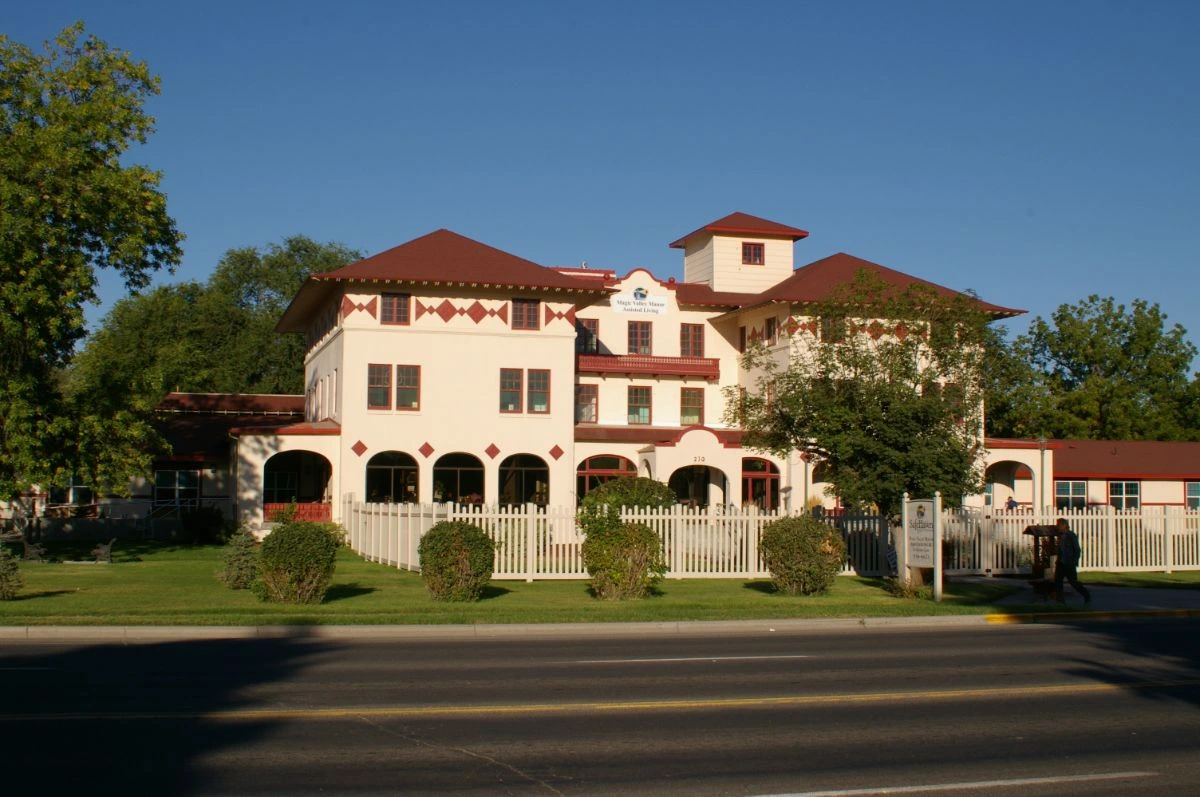Exterior of Magic Valley Manor